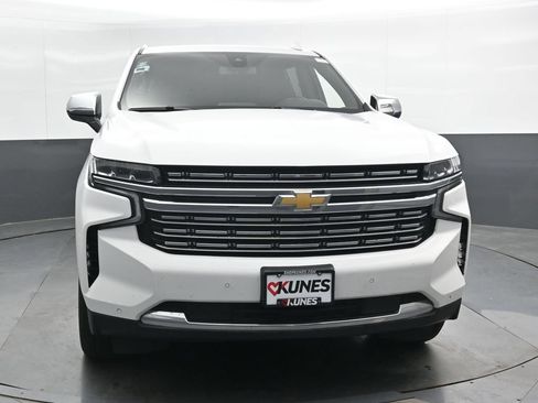 Used 2023 Chevrolet Suburban Premier AWD/4WD image 6