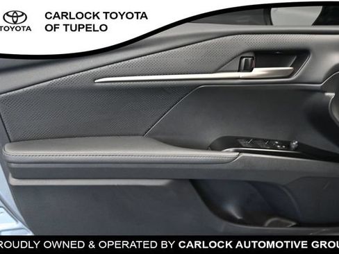 Used 2025 Toyota Camry XSE FWD image 28