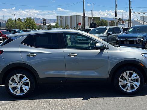 Used 2024 Buick Encore GX Preferred w/ Comfort Package AWD/4WD image 4