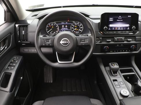 Used 2024 Nissan Pathfinder S image 13