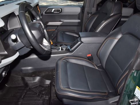 Certified 2023 Ford Bronco Badlands w/ Sasquatch Package AWD/4WD image 13