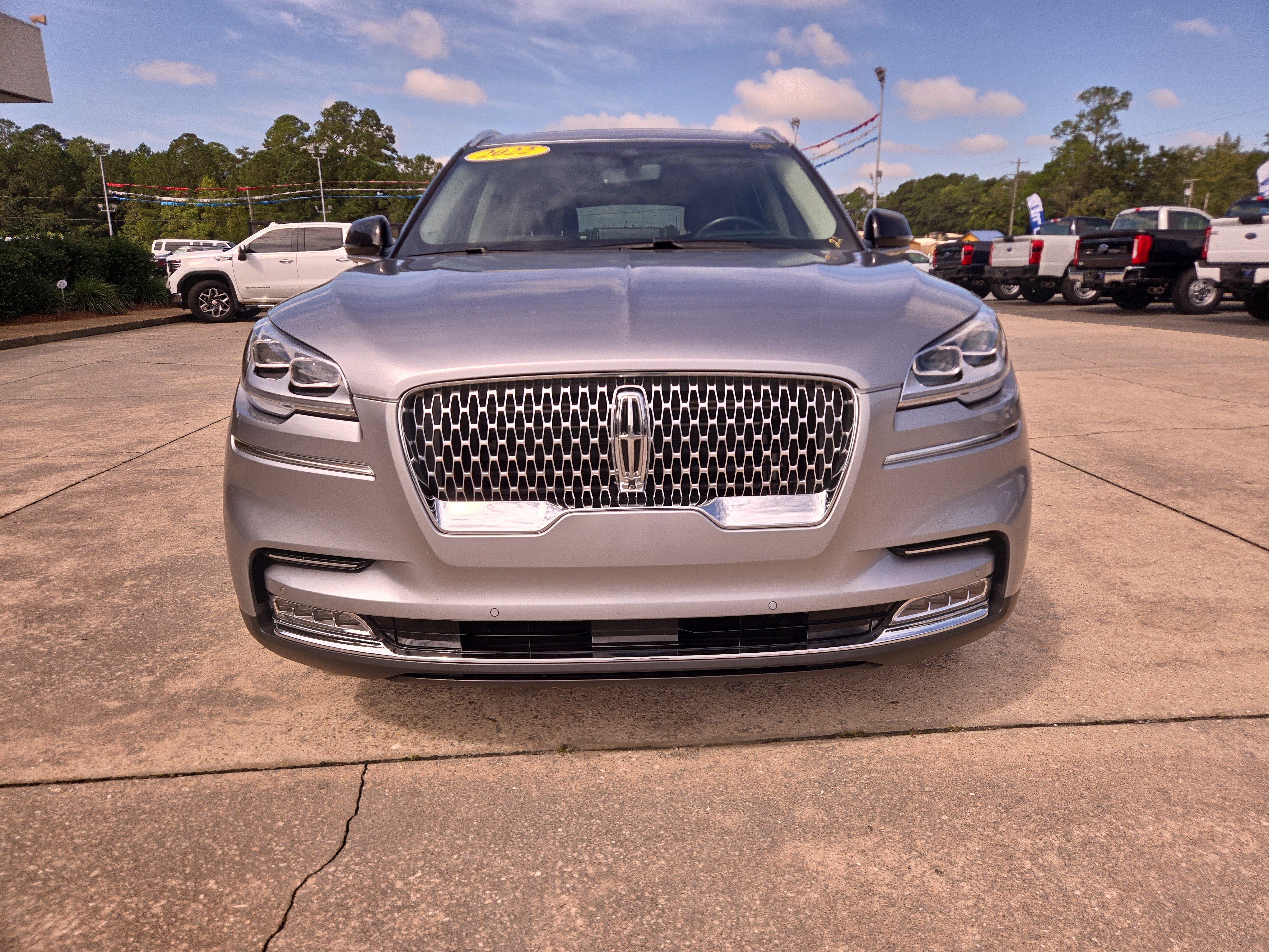 Used 2022 Lincoln Aviator Reserve w/ Equipment Group 201A RWD image 3