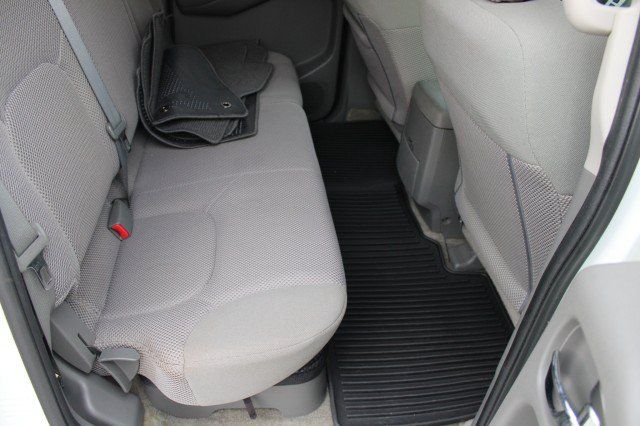 Used 2015 Nissan Frontier SV RWD image 15