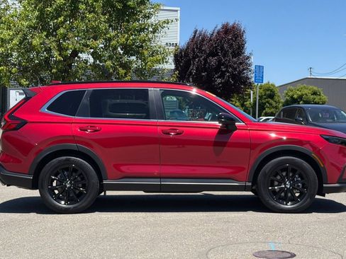 Certified 2025 Honda CR-V Sport image 3