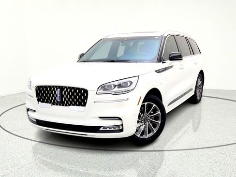 Used 2020 Lincoln Aviator Grand Touring w/ Equipment Group 301A image 2