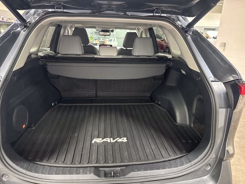 Used 2019 Toyota RAV4 Limited AWD/4WD image 41