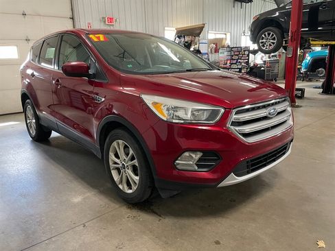 Used 2017 Ford Escape SE FWD image 4
