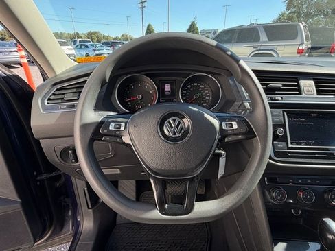 Used 2021 Volkswagen Tiguan S image 6