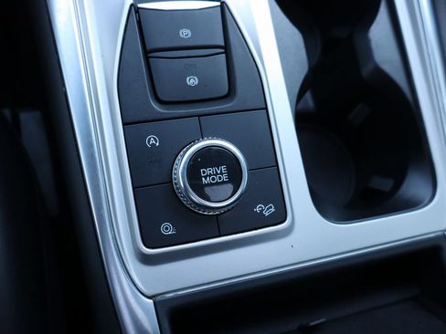 Used 2023 Ford Explorer XLT w/ Equipment Group 202A AWD/4WD image 8