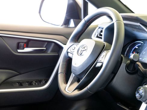 Used 2024 Toyota RAV4 SE AWD/4WD image 29
