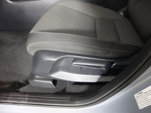 Used 2025 Honda CR-V LX image 27