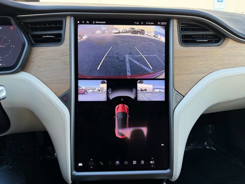 Used 2020 Tesla Model S Long Range Plus image 14