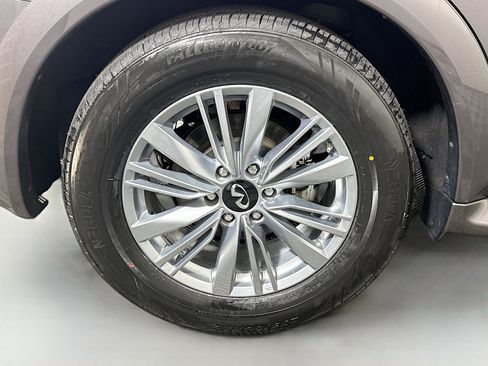 Used 2024 INFINITI QX80 Luxe image 33