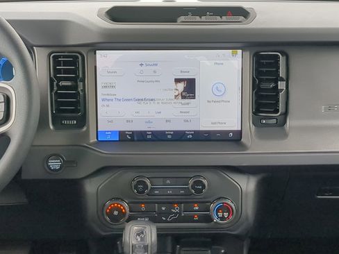 New 2025 Ford Bronco 4-Door image 16