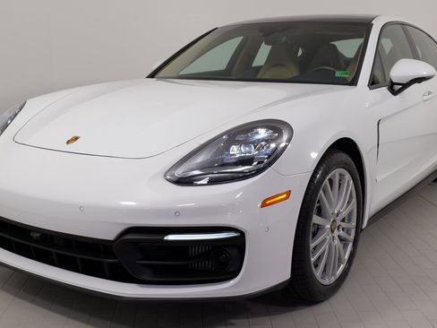 Used 2021 Porsche Panamera 4 image 4
