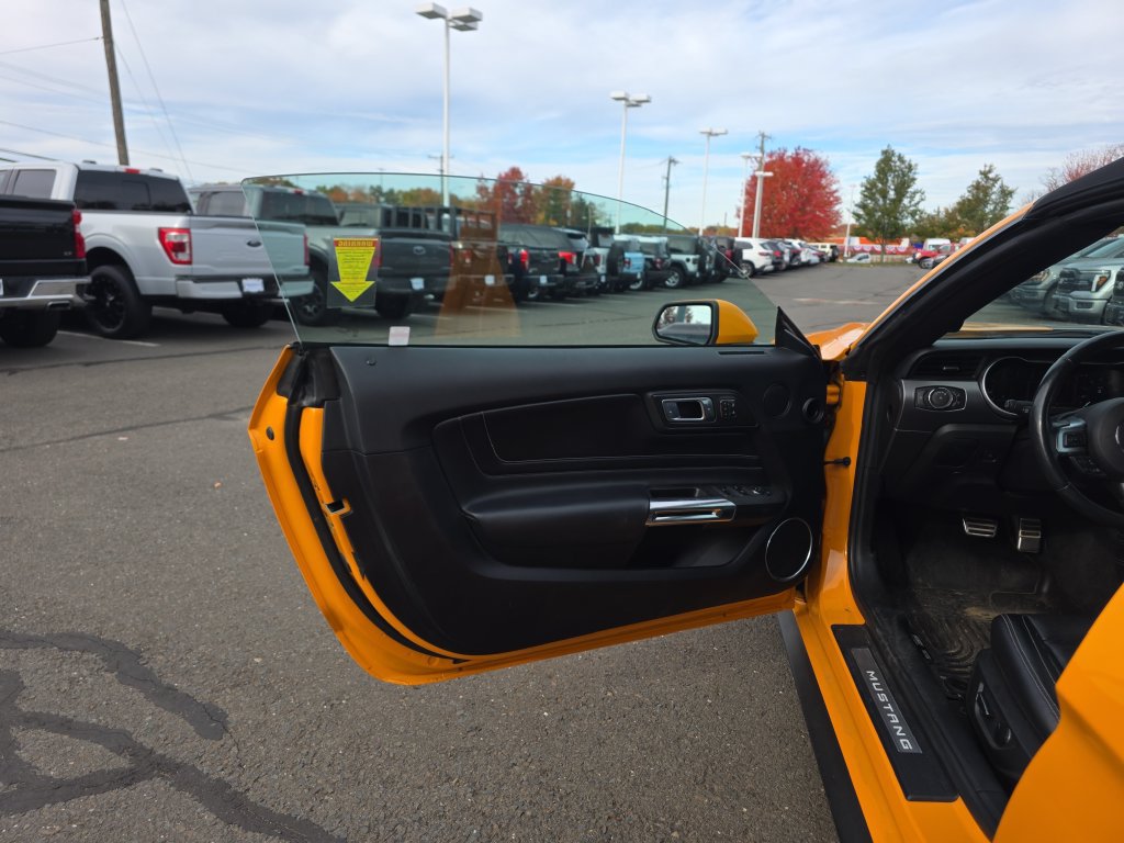 Used 2018 Ford Mustang GT Premium w/ Equipment Group 401A RWD image 20