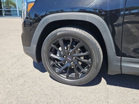 Used 2023 GMC Terrain SLE w/ Driver Convenience Package FWD image 23