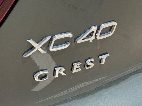 New 2026 Volvo XC40 B5 Plus w/ Climate Package AWD/4WD image 9