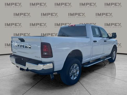 Used 2026 RAM 2500 Big Horn AWD/4WD image 4