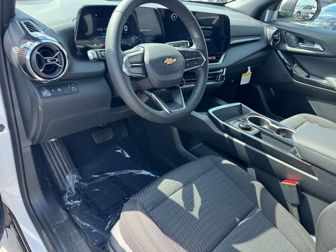 New 2026 Chevrolet Equinox LT image 12