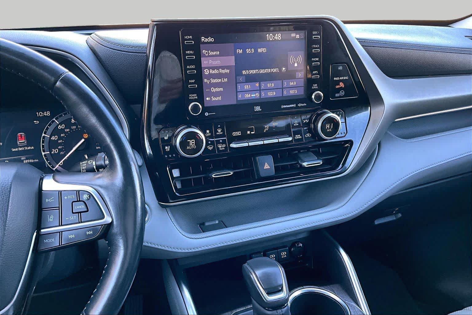 Used 2020 Toyota Highlander Limited AWD/4WD image 7