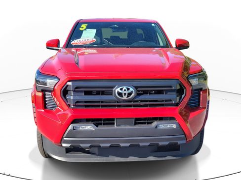 Certified 2025 Toyota Tacoma SR5 image 2