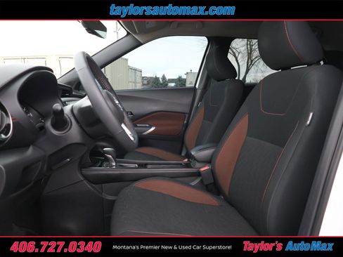 Used 2024 Nissan Kicks SR w/ Interior Electronics Package image 5