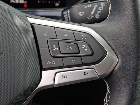 Used 2023 Volkswagen Taos SE image 23