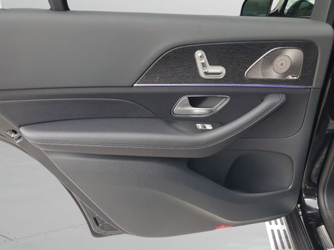 Certified 2026 Mercedes-Benz GLS 450 4MATIC image 9