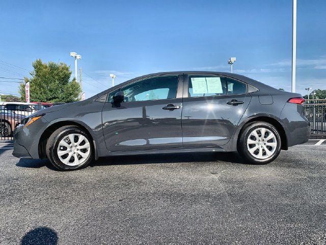 Used 2026 Toyota Corolla LE FWD image 5