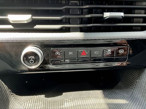 Used 2025 Ford Explorer ST-Line RWD image 16