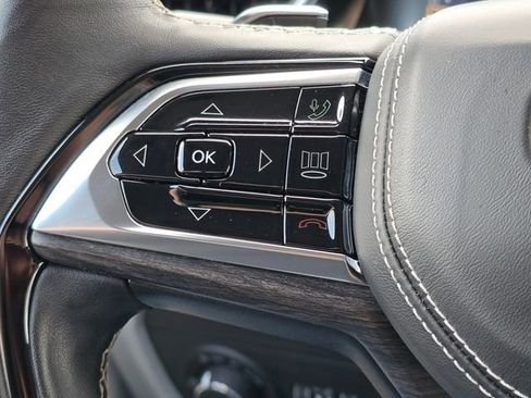 Used 2023 Jeep Grand Cherokee L Overland w/ Advanced Protech Group III image 29