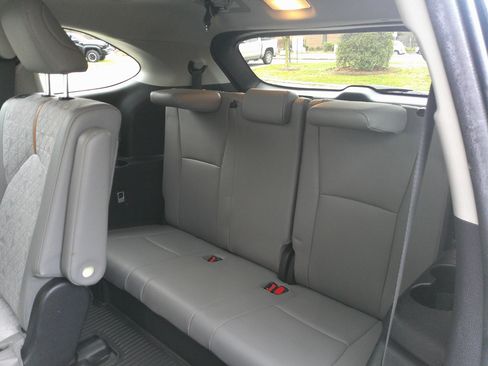 Used 2023 Toyota Highlander Bronze Edition image 30