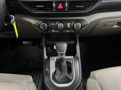 Used 2020 Kia Forte LXS FWD image 16