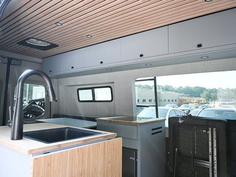 New 2025 Mercedes-Benz Sprinter 2500 image 18