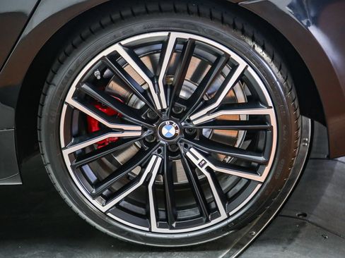Used 2023 BMW 540i w/ M Sport Package RWD image 11