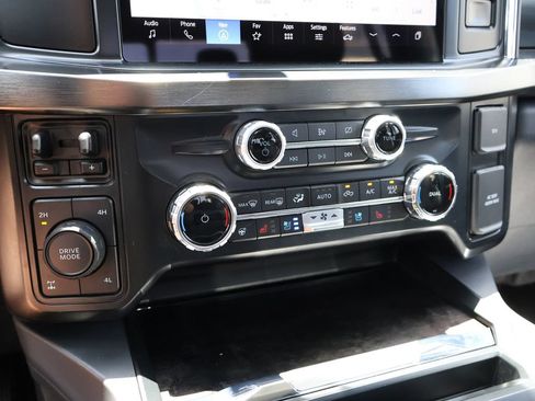 Certified 2024 Ford F250 Lariat w/ FX4 Off-Road Package AWD/4WD image 37