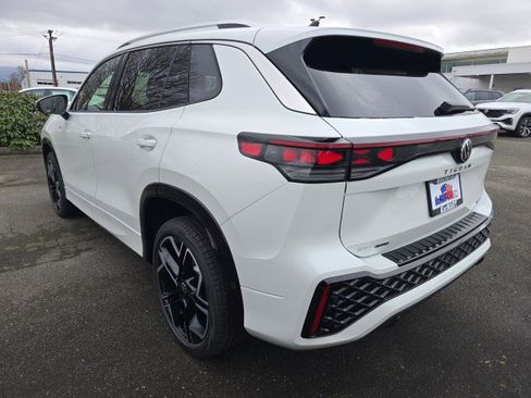 New 2026 Volkswagen Tiguan SEL R-Line image 5