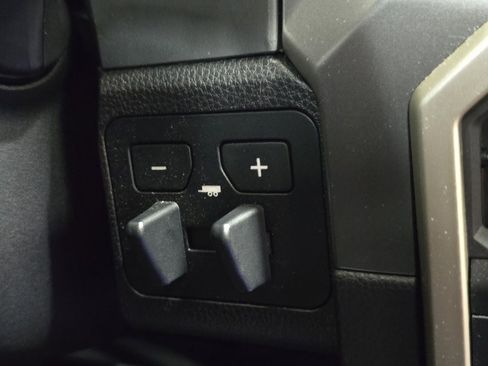 Used 2024 Toyota Tacoma TRD Off-Road image 11