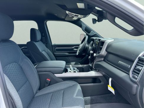 New 2026 RAM 1500 Big Horn AWD/4WD image 12