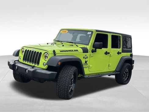 Used 2016 Jeep Wrangler Unlimited Sport image 3