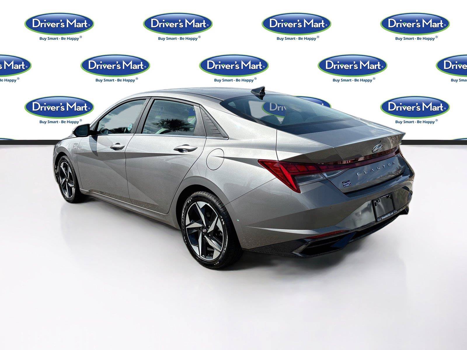 Used 2023 Hyundai Elantra Limited FWD image 5