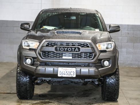 Certified 2021 Toyota Tacoma TRD Sport w/ Technology Package image 4