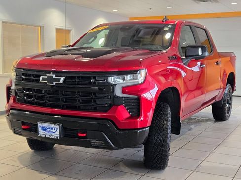 Certified 2024 Chevrolet Silverado 1500 LT Trail Boss w/ LT Trail Boss Premium Package AWD/4WD image 4
