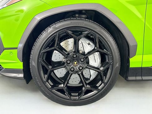 Used 2024 Lamborghini Urus Performante AWD/4WD image 34