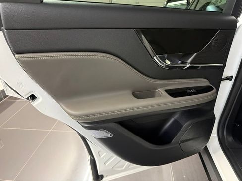 Used 2024 Lincoln Corsair AWD w/ Equipment Group 101A image 34