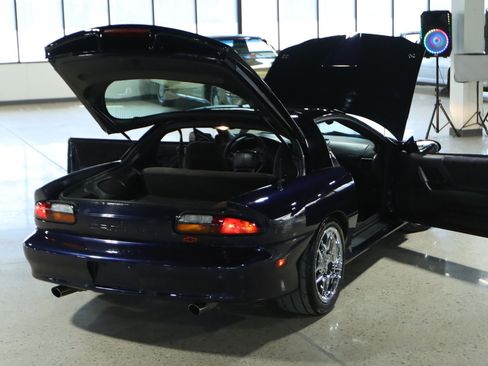 Used 2001 Chevrolet Camaro Z28 image 38
