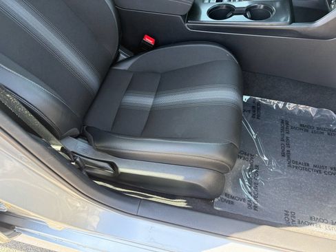 Used 2025 Honda Civic Sport image 32