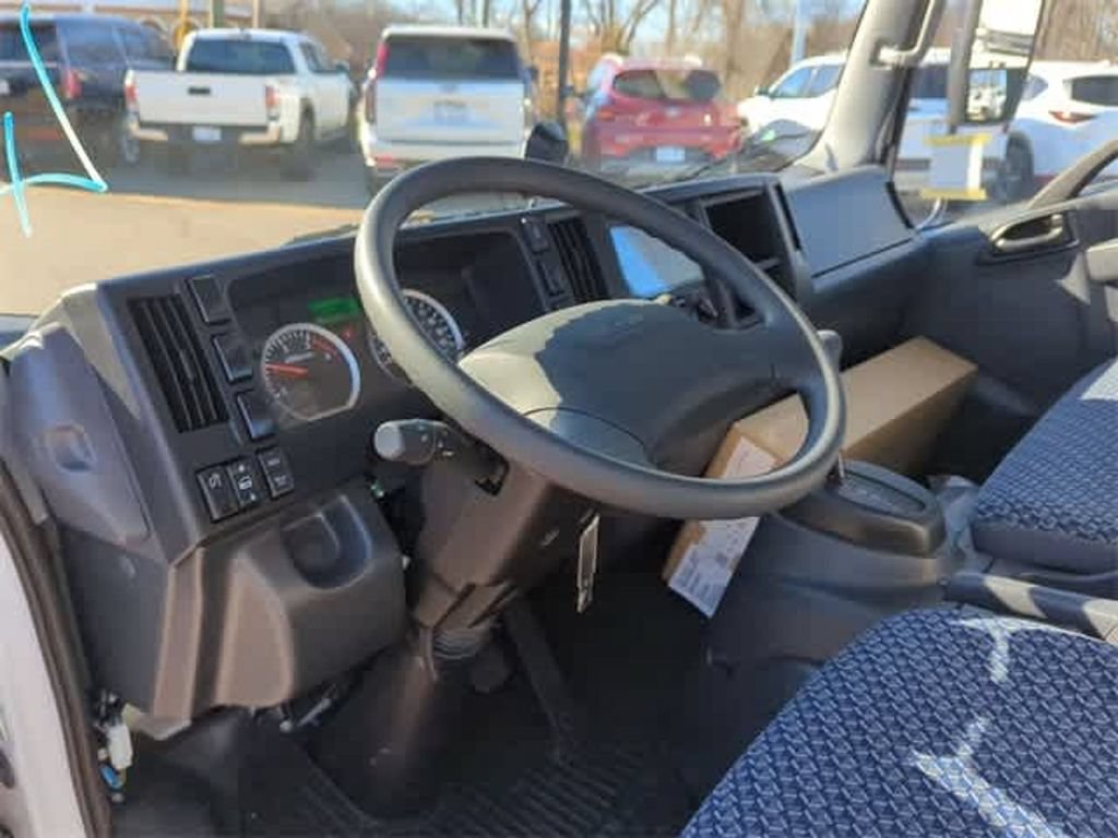 Used 2024 Chevrolet Low Cab Forward 4500 XD RWD image 10
