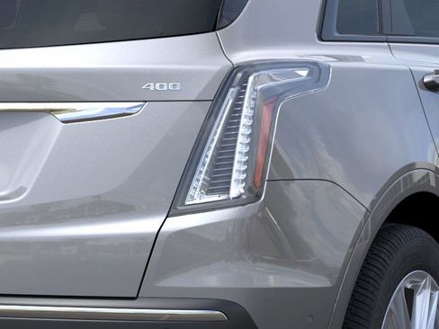 New 2025 Cadillac XT5 Sportv w/ Technology Package AWD/4WD image 11
